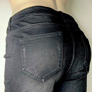 MAURICES WOMEN DENIM DISTRESSED JEANS SIZE 16 COLOR BLACK